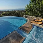 Melenia * Almiros Beach