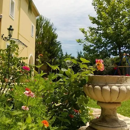 Melenia فيلة Almiros Beach